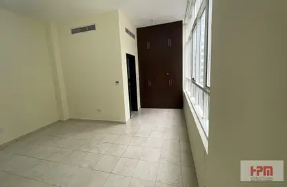 Apartment - 1 Bedroom - 2 Bathrooms for rent in Hamdan Street - Abu Dhabi