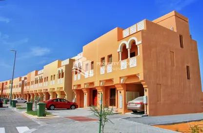 Townhouse - 2 Bedrooms - 3 Bathrooms for sale in Zone 7 - Hydra Village - Abu Dhabi