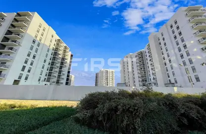 Apartment - 2 Bedrooms - 2 Bathrooms for rent in Waters Edge - Yas Island - Abu Dhabi