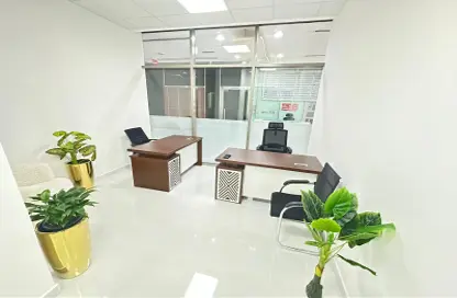 Office Space - Studio - 1 Bathroom for rent in Red Avenue - Al Garhoud - Dubai