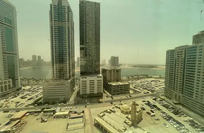 Apartment - 2 Bedrooms - 2 Bathrooms for rent in Sharjah 555 Tower - Al Khan Corniche - Al Khan - Sharjah