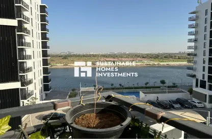 Apartment - 2 Bedrooms - 2 Bathrooms for sale in Waters Edge - Yas Island - Abu Dhabi