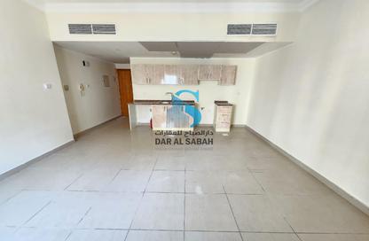 Apartment - 1 Bathroom for rent in Al Hafeet Tower 8 - Al Nahda - Sharjah