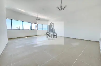 Apartment - 1 Bedroom - 2 Bathrooms for rent in New Al Taawun Road - Al Taawun - Sharjah