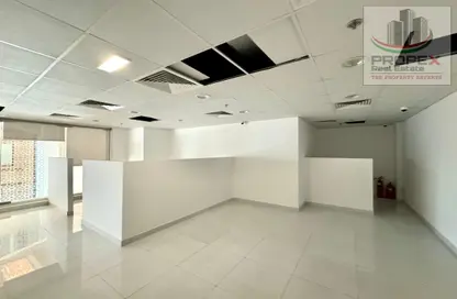 مكتب - استوديو - 1 حمام للايجار في فوكو دبي - شارع الشيخ زايد - دبي