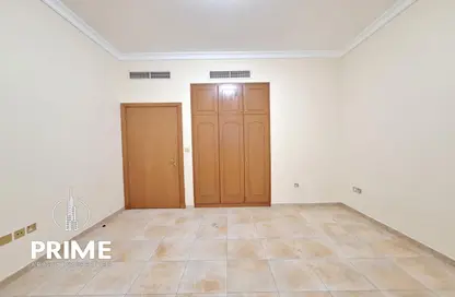 Apartment - 3 Bedrooms - 3 Bathrooms for rent in Al Nahyan Camp - Abu Dhabi