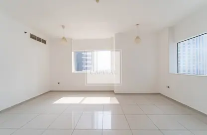 Apartment - 2 Bedrooms - 2 Bathrooms for sale in Marina Pinnacle - Dubai Marina - Dubai