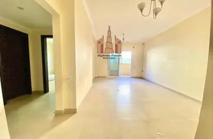 Apartment - 1 Bedroom - 2 Bathrooms for rent in Muwailih Building - Muwaileh - Sharjah