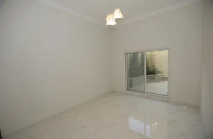 Apartment - 1 Bedroom - 2 Bathrooms for rent in La Plage 2 - Jumeira Beach Road - Jumeirah - Dubai