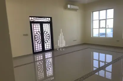 فيلا - 7 غرف نوم للايجار في مدينة خليفة - أبوظبي