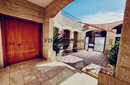 Villa - 4 Bedrooms - 4 Bathrooms for rent in Mushrif Gardens - Al Mushrif - Abu Dhabi