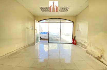 Shop - Studio for rent in Muwailih Building - Muwaileh - Sharjah