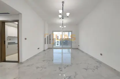 Apartment - 1 Bedroom - 2 Bathrooms for rent in Jumeirah Garden City - Al Satwa - Dubai