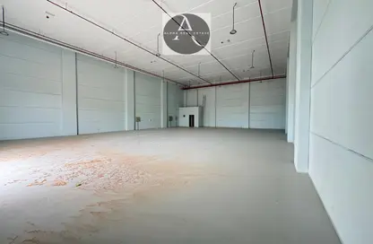 Warehouse - Studio - 2 Bathrooms for rent in Umm Al Thuoob - Umm Al Quwain