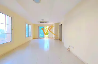 Villa - 2 Bedrooms - 3 Bathrooms for rent in Springs 6 - The Springs - Dubai