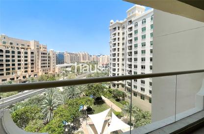 Apartment - 1 Bedroom - 2 Bathrooms for rent in Al Shahla - Shoreline Apartments - Palm Jumeirah - Dubai