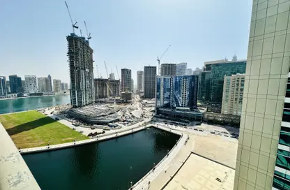 Apartment - 2 Bedrooms - 3 Bathrooms for sale in Bay's Edge - Business Bay - Dubai