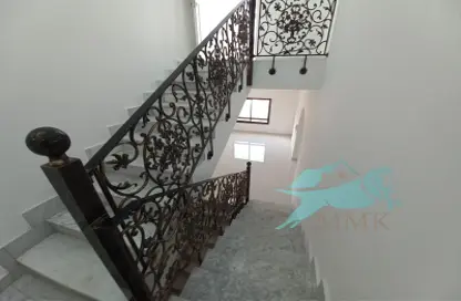 Villa - 5 Bedrooms for rent in Baynunah Street - Al Bateen - Abu Dhabi