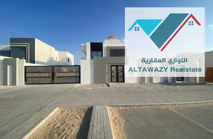 Villa - 5 Bedrooms for rent in Madinat Al Riyad - Abu Dhabi