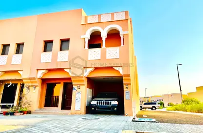 Villa - 2 Bedrooms - 3 Bathrooms for sale in Zone 8 - Hydra Village - Abu Dhabi