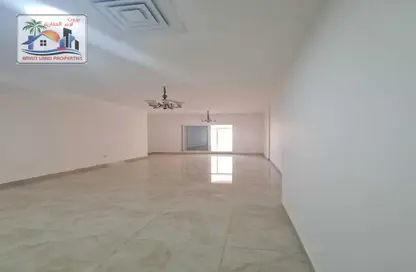 Apartment - 1 Bedroom - 3 Bathrooms for rent in Dar Al Majaz - Jamal Abdul Nasser Street - Al Majaz - Sharjah