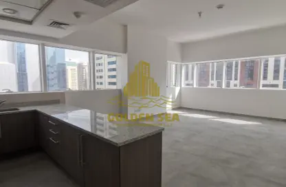 Apartment - 1 Bedroom - 1 Bathroom for rent in Mina Road - Tourist Club Area - Abu Dhabi