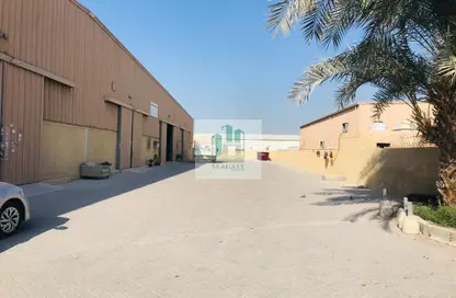 Warehouse - Studio - 7 Bathrooms for sale in Al Quoz Industrial Area - Al Quoz - Dubai