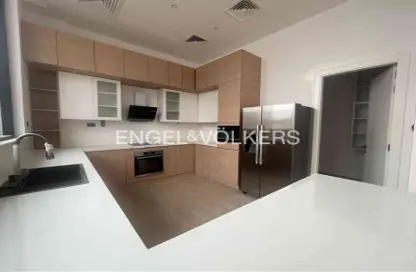 Villa - 5 Bedrooms - 6 Bathrooms for rent in Jumeirah Park Homes - Jumeirah Park - Dubai