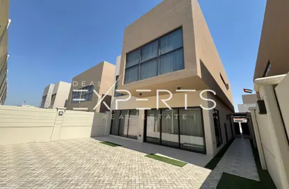 Townhouse - 4 Bedrooms - 5 Bathrooms for sale in Aldhay at Bloom Gardens - Bloom Gardens - Al Salam Street - Abu Dhabi