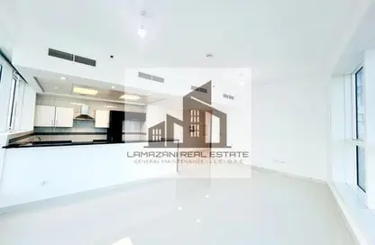 Apartment - 1 Bedroom - 2 Bathrooms for rent in Hamdan Street - Abu Dhabi