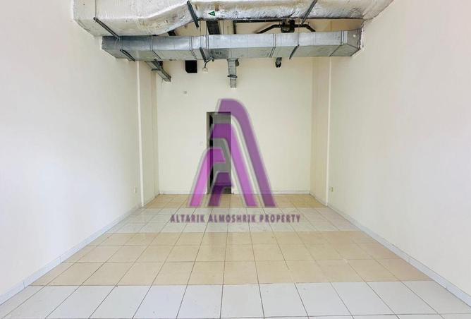 Shop - Studio - 1 Bathroom for rent in France Cluster - International City - Dubai