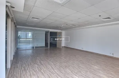 Office Space - Studio - 1 Bathroom for rent in Fortune Executive - JLT Cluster T - Jumeirah Lake Towers - Dubai