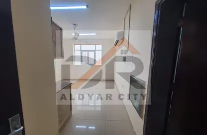 Apartment - 1 Bathroom for rent in Gulfa Towers - Al Rashidiya 1 - Al Rashidiya - Ajman