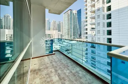 Apartment - 2 Bedrooms - 2 Bathrooms for rent in Cascades Tower - Dubai Marina - Dubai