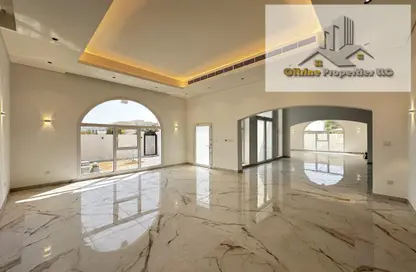 Villa - 5 Bedrooms - 7 Bathrooms for rent in Nad Al Sheba Gardens - Nad Al Sheba 1 - Nad Al Sheba - Dubai