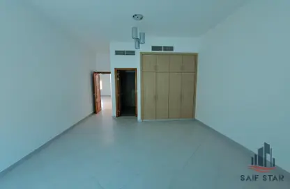 Compound - 3 Bedrooms - 5 Bathrooms for rent in Jumeirah 1 - Jumeirah - Dubai