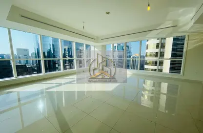 Apartment - 2 Bedrooms - 4 Bathrooms for rent in Hamdan Street - Abu Dhabi