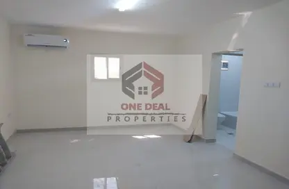 Apartment - 1 Bathroom for rent in Al Jaheli - Al Ain