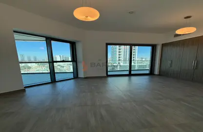 Apartment - 2 Bedrooms - 3 Bathrooms for rent in Alpha Green Tower - Jumeirah Village Circle - Dubai