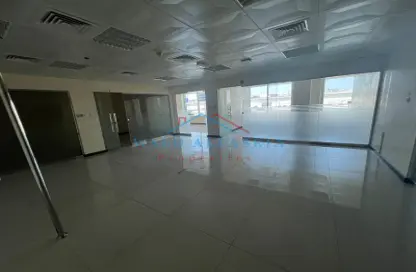 Office Space - Studio - 1 Bathroom for rent in Al Khabisi - Deira - Dubai