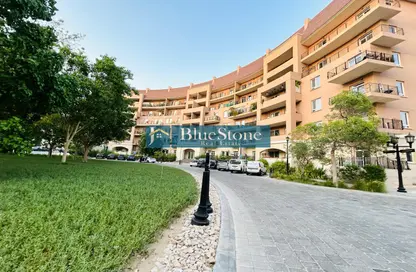 Apartment - 2 Bedrooms - 3 Bathrooms for rent in Shakespeare Circus 2 - Shakespeare Circus - Motor City - Dubai