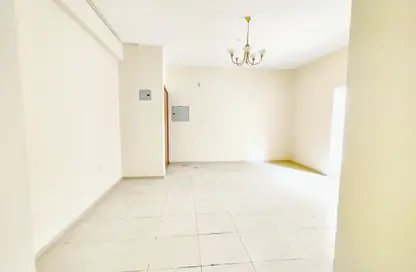 Apartment - 2 Bedrooms - 2 Bathrooms for rent in Muwaileh 3 Building - Muwaileh - Sharjah