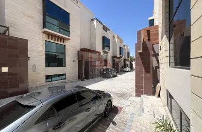 Villa - 5 Bedrooms - 6 Bathrooms for rent in Mushrif Gardens - Al Mushrif - Abu Dhabi