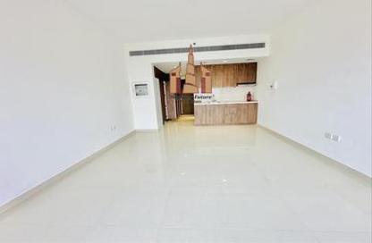 Apartment - 1 Bathroom for rent in Uptown Al Zahia - Al Zahia - Muwaileh Commercial - Sharjah