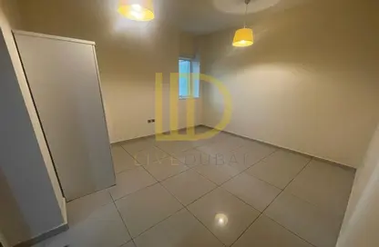 Apartment - 1 Bedroom - 2 Bathrooms for sale in Marina Pinnacle - Dubai Marina - Dubai