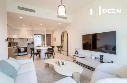 Apartment - 2 Bedrooms - 2 Bathrooms for rent in Burj Royale - Downtown Dubai - Dubai