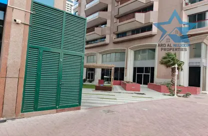 Show Room - Studio - 2 Bathrooms for rent in DXB Tower - Sheikh Zayed Road - Dubai