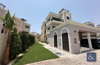 Villa - 4 Bedrooms - 6 Bathrooms for sale in Sur La Mer - La Mer - Jumeirah - Dubai