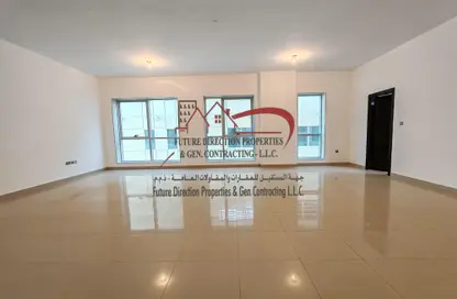 Apartment - 3 Bedrooms - 5 Bathrooms for rent in Shabiya 9 - Shabiya - Mussafah - Abu Dhabi