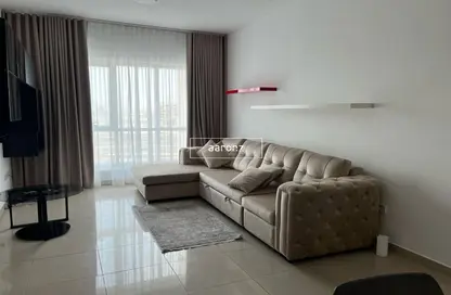 Apartment - 1 Bedroom - 2 Bathrooms for rent in Lake Point Tower - JLT Cluster N - Jumeirah Lake Towers - Dubai